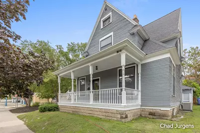 901 Wealthy Street SE, Grand Rapids, MI 49506 - Photo 2