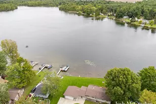 1351 Shady Ln, Greenville, MI 48838 - Photo 4