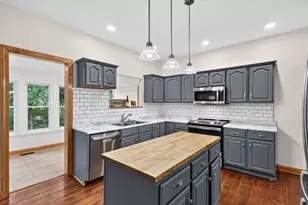 323 E Main St, Maple Rapids, MI 48853 - Photo 14