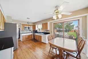 4312 Appletree Ln, Lansing, MI 48917 - Photo 12