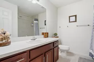 21222 Laurelwood Ct, Farmington, MI 48336 - Photo 30