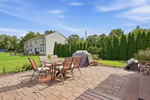 21222 Laurelwood Ct, Farmington, MI 48336 - Photo 46