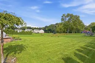 21222 Laurelwood Ct, Farmington, MI 48336 - Photo 48