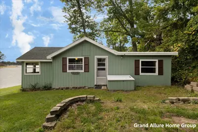 2667 W Selkirk Lake Drive, Shelbyville, MI 49344 - Photo 2