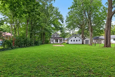 635 S Saint Joseph Avenue, Niles, MI 49120 - Photo 8