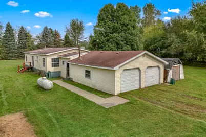 474 Clarendon Road, Quincy, MI 49082 - Photo 2