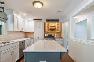 860 Glenwood Ave, Muskegon, MI 49445 - Photo 12