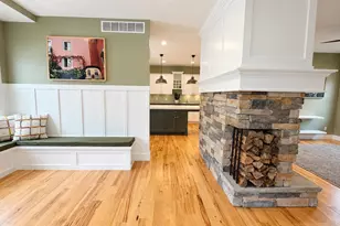 1321 Kinney Ave NW, Grand Rapids, MI 49534 - Photo 2