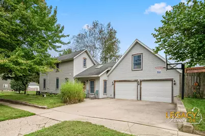 138 W South Street, Hastings, MI 49058 - Photo 2