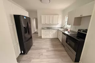 116 W Territorial Rd, Battle Creek, MI 49015 - Photo 6