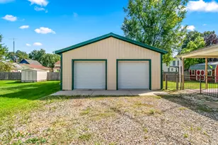 330 N Matteson St, Bronson, MI 49028 - Photo 4