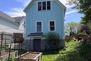 164 Monroe St, Manistee, MI 49660 - Photo 30