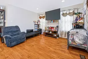680 E Empire Ave, Benton Harbor, MI 49022 - Photo 14
