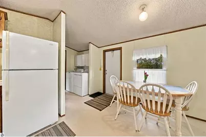 6890 E 46 Road, Cadillac, MI 49601 - Photo 24