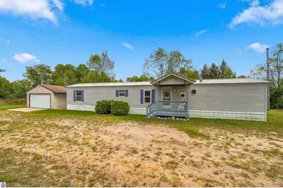6890 E 46 Road, Cadillac, MI 49601 - Photo 2