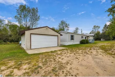 6890 E 46 Road, Cadillac, MI 49601 - Photo 34