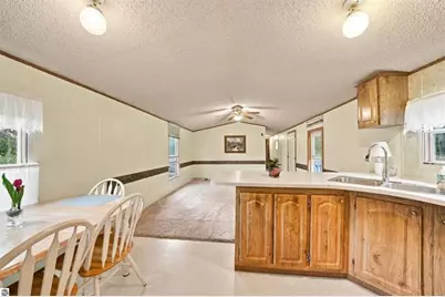 6890 E 46 Road, Cadillac, MI 49601 - Photo 30