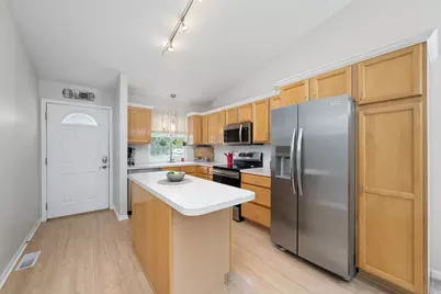652 Wilshire Court #5, Holland, MI 49423 - Photo 4