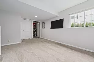 652 Wilshire Ct, Holland, MI 49423 - Photo 26