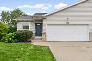 652 Wilshire Ct, Holland, MI 49423 - Photo 2