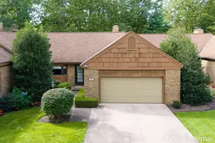 302 Foxcroft Cir, Holland, MI 49423 - Photo 1