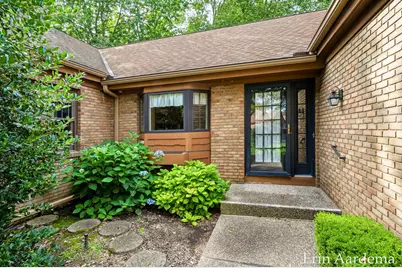 302 Foxcroft Circle, Holland, MI 49423 - Photo 2