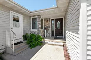 22175 Pratt Rd, Armada, MI 48005 - Photo 8