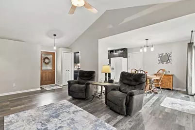 3030 Maplewood Street, Benton Harbor, MI 49022 - Photo 4