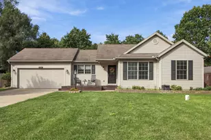 3030 Maplewood St, Benton Harbor, MI 49022 - Photo 2
