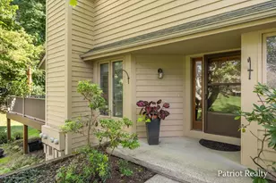 2108 Tall Meadow St NE, Grand Rapids, MI 49505 - Photo 4