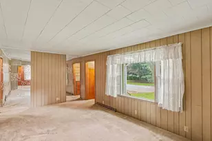 595 Royal Dr, Jackson, MI 49202 - Photo 4