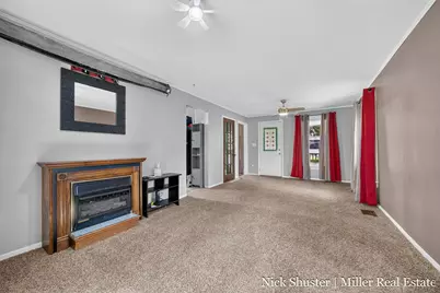 544 E Thorn Street, Hastings, MI 49058 - Photo 8