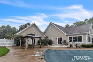9825 Almena Dr, Kalamazoo, MI 49009 - Photo 44