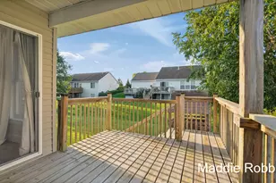 10288 Lynwood Ln, Zeeland, MI 49464 - Photo 8