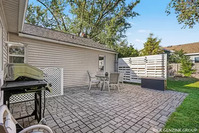 297 W 30th Street, Holland, MI 49423 - Photo 20
