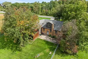 9379 Kalamazoo Ave SE, Caledonia, MI 49316 - Photo 6