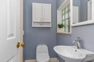 651 Reynard St SE, Grand Rapids, MI 49507 - Photo 16