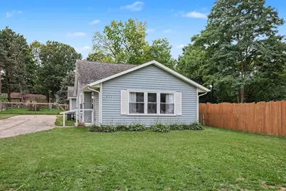 533 W Cherry Street, Wayland, MI 49348 - Photo 2