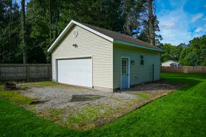 2063 Rambling Oak Drive, Muskegon, MI 49445 - Photo 14