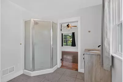 211 Orange Street, Jackson, MI 49202 - Photo 10