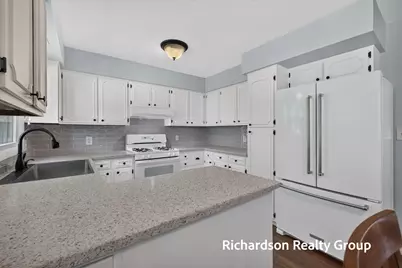 15937 Obrien Court, Grand Haven, MI 49417 - Photo 12