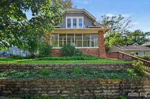 512 Curtis St NE, Grand Rapids, MI 49505 - Photo 1