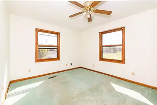 2240 E Hickory Rd, Battle Creek, MI 49017 - Photo 40