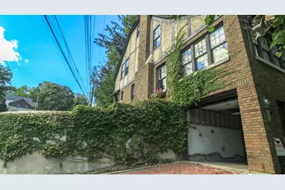 1327 Bridge Street NW, Grand Rapids, MI 49504 - Photo 6