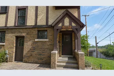 1327 Bridge Street NW, Grand Rapids, MI 49504 - Photo 2