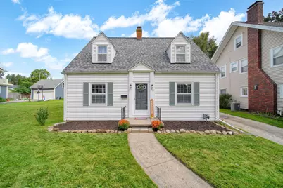 716 Woodfield Drive, Jackson, MI 49203 - Photo 1