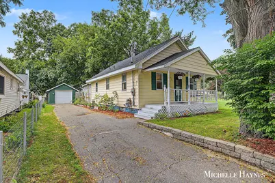 5055 Haughey Avenue SW, Wyoming, MI 49548 - Photo 2