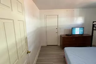 7811 Ashton Ave, Detroit, MI 48228 - Photo 4
