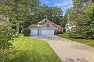 13347 Greenbriar Dr, Grand Haven, MI 49417 - Photo 4