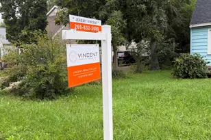 122 W Fairfield Ave, Lansing, MI 48906 - Photo 2